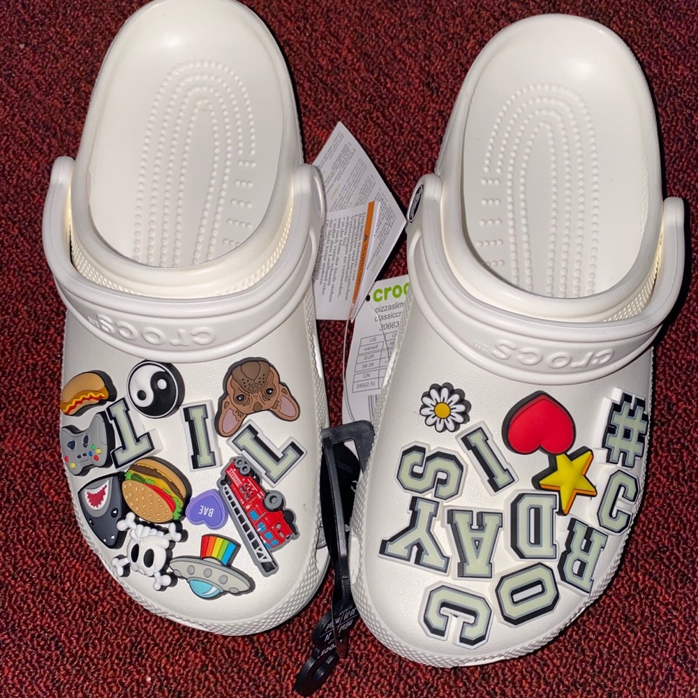 Crocs Women Limited Edition Oct 2019 Do Not Buy - Picture 2 of 2